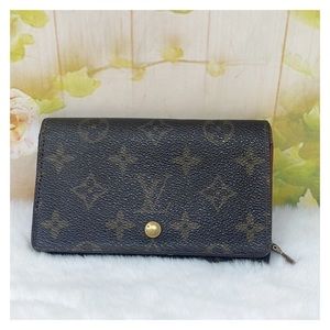 Authentic Louis Vuitton Trevor Bifold Wallet
